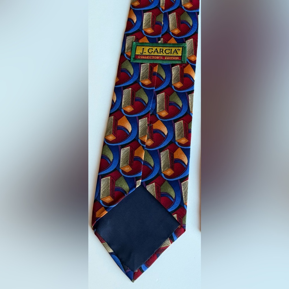 Vintage 100% Silk Men's Tie J. Garcia Collector’s Edition Patterned 3,5"